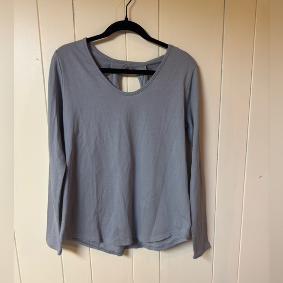 Under Armour Tops - Under Armour Pindot Open Back Long Sleeve Shirt M